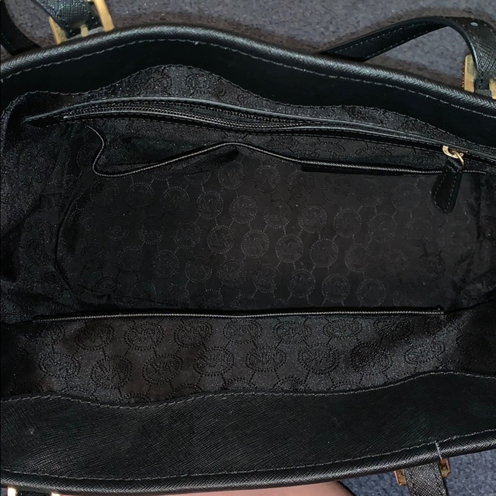 Perfect Condition Michael Kors - image 4